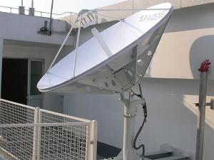  2.4m C-band, Ku-band VSAT Antenna (Turntable Mount)  