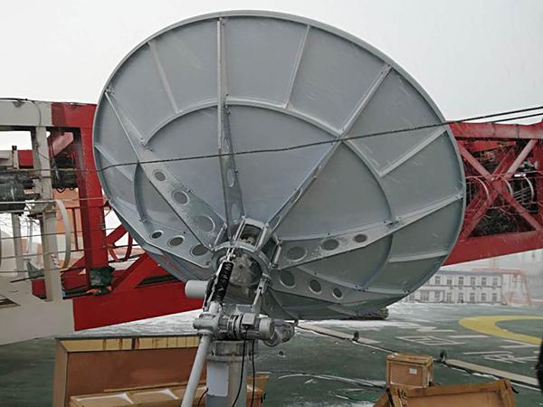  3.7m C-band, Ku-band, Ka-band RxTx Antenna (Turntable Mount) 